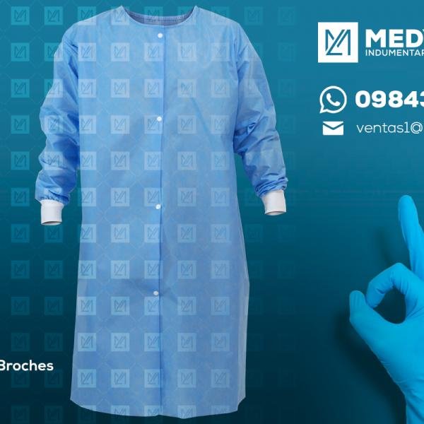 Mandil manga larga con broches y puño